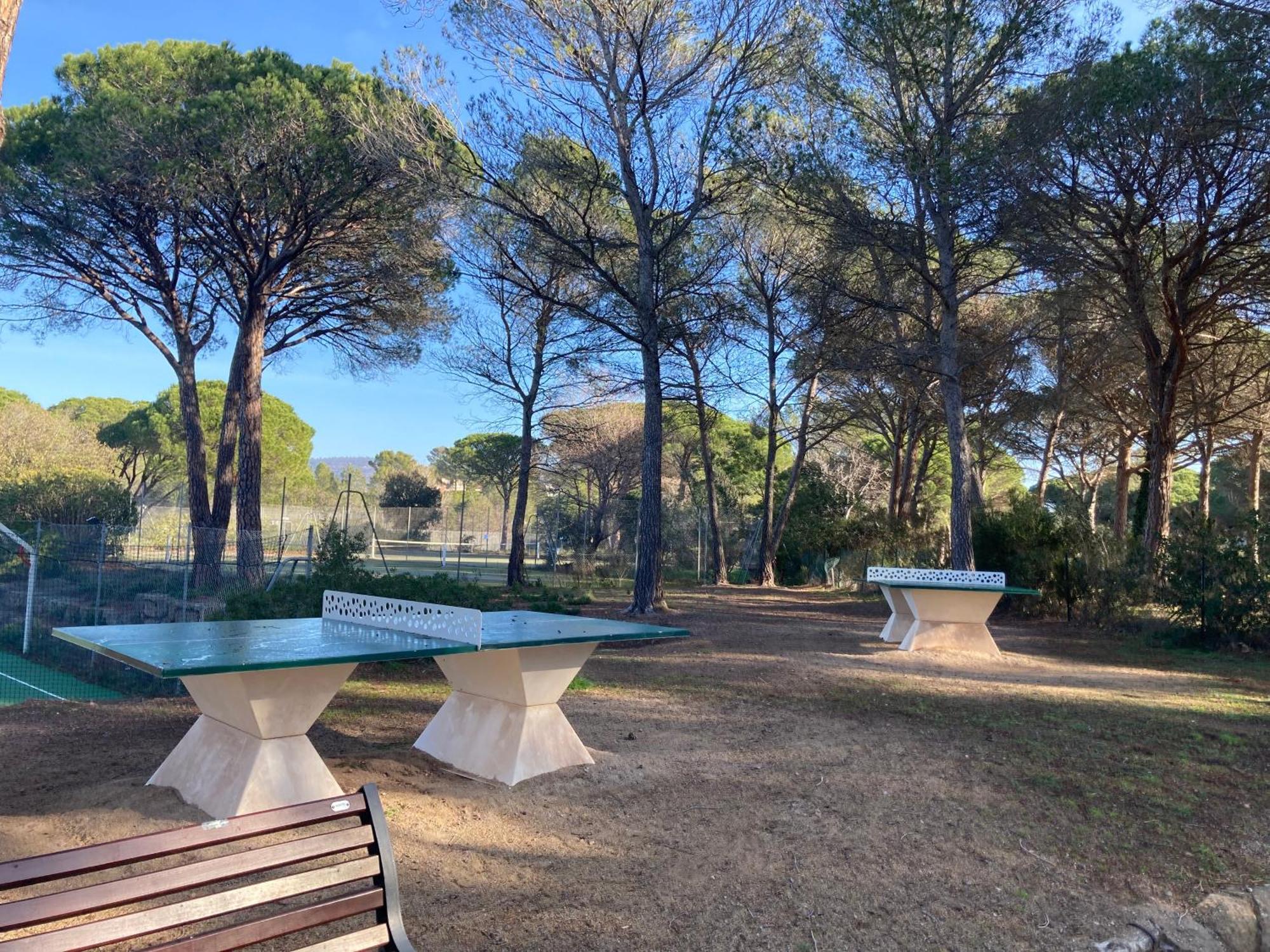 Charmant 2 Pieces Au Coeur Des Golfs De Saint Raphael Extérieur photo